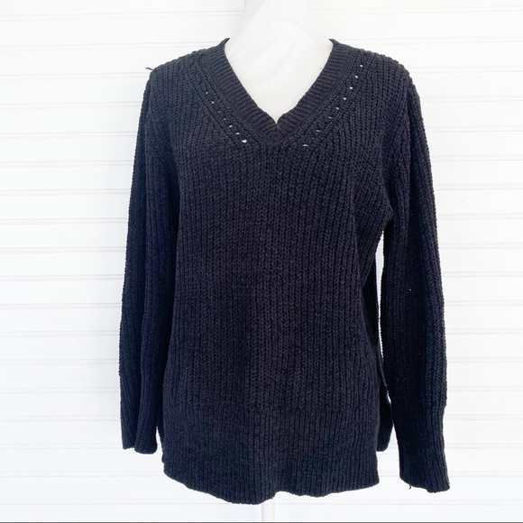 SO black knit V-neck sweater Size Medium - Picture 1 of 7
